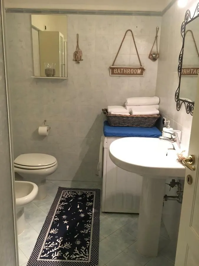 Ledonia Apartment Lerici 0*,