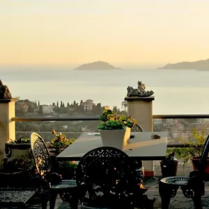 Il Golfo Artisti E Poeti Thea Bed & Breakfast